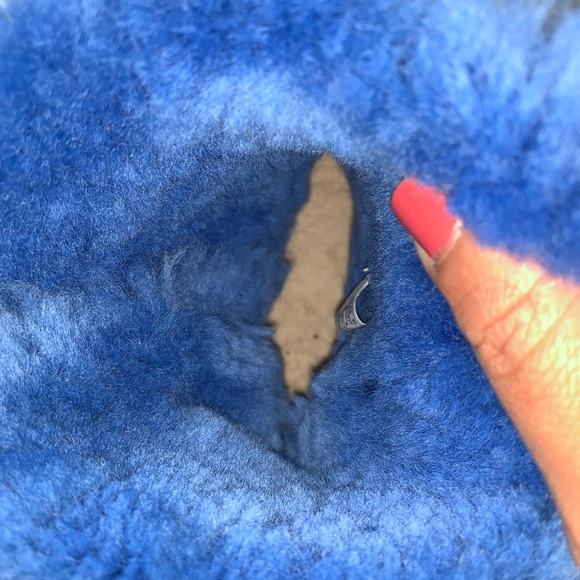 UGG Bailey Button Short Boot - Picture 14 of 14